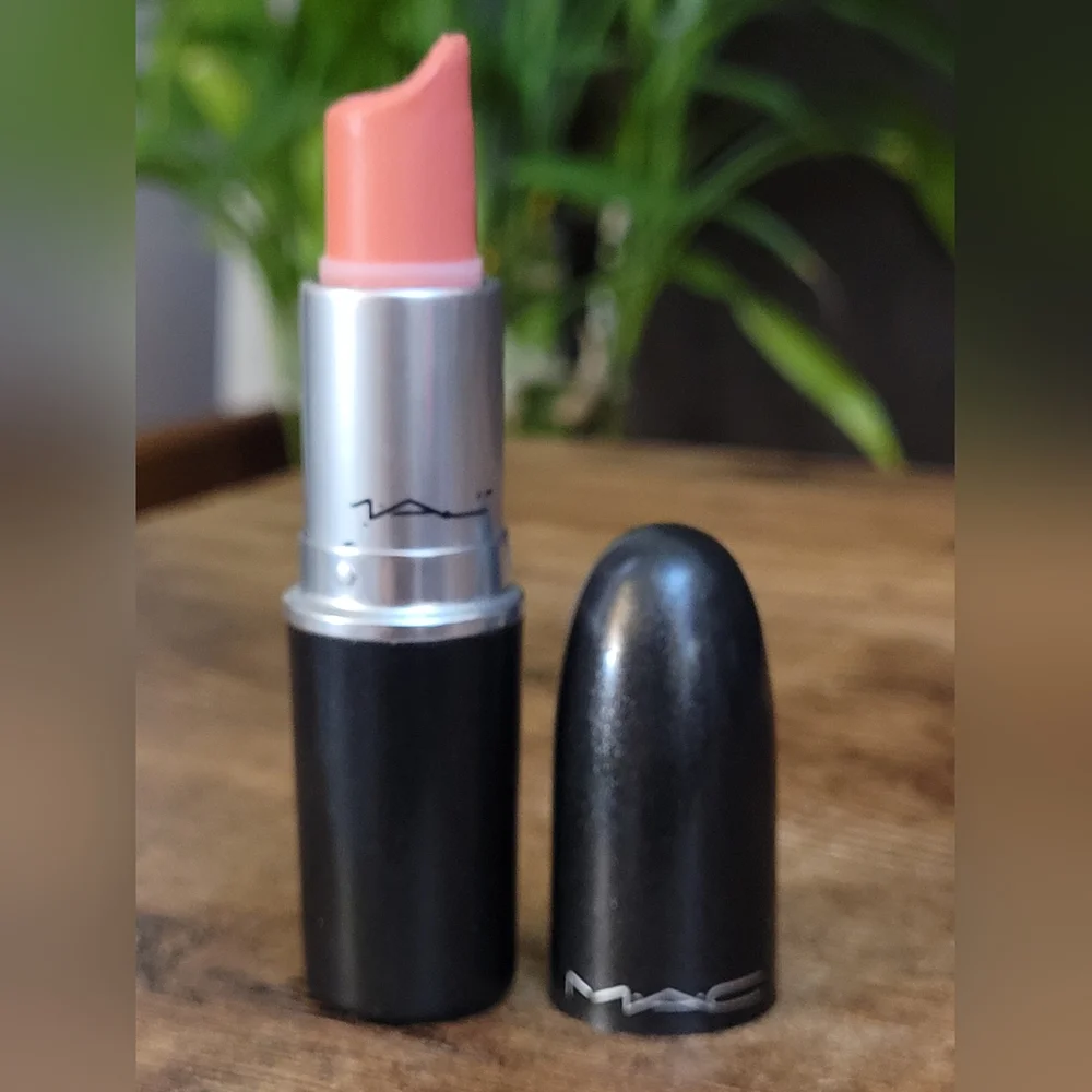 Rare-MAC Lustre Flamingo lipstick